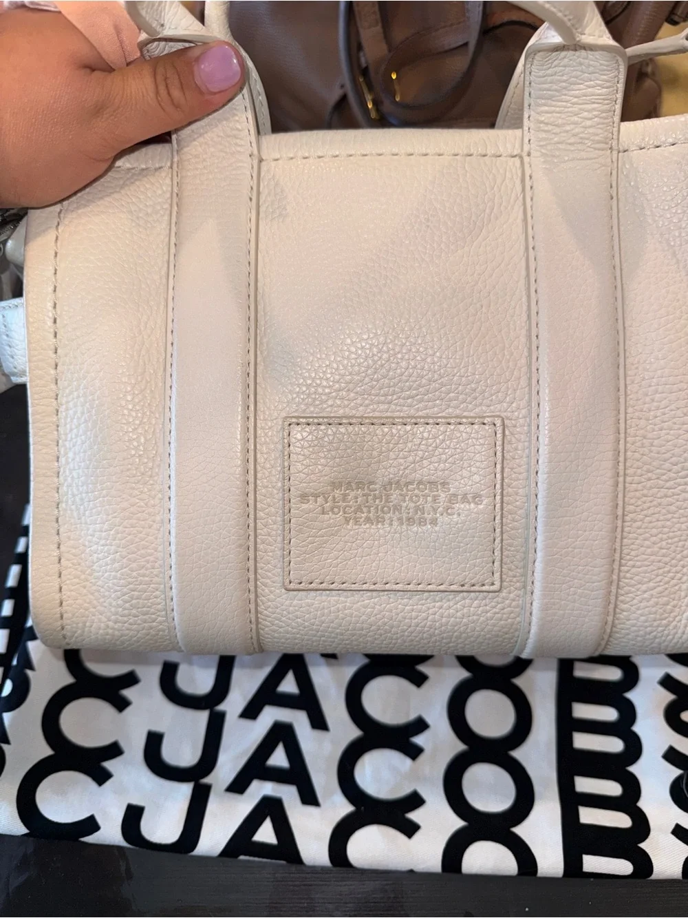 Marc Jacobs Cream The Tote Bag Pebbled Leather
